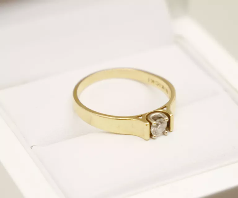 elegancki-pierscionek-z-brylantem-r15-waga-251
