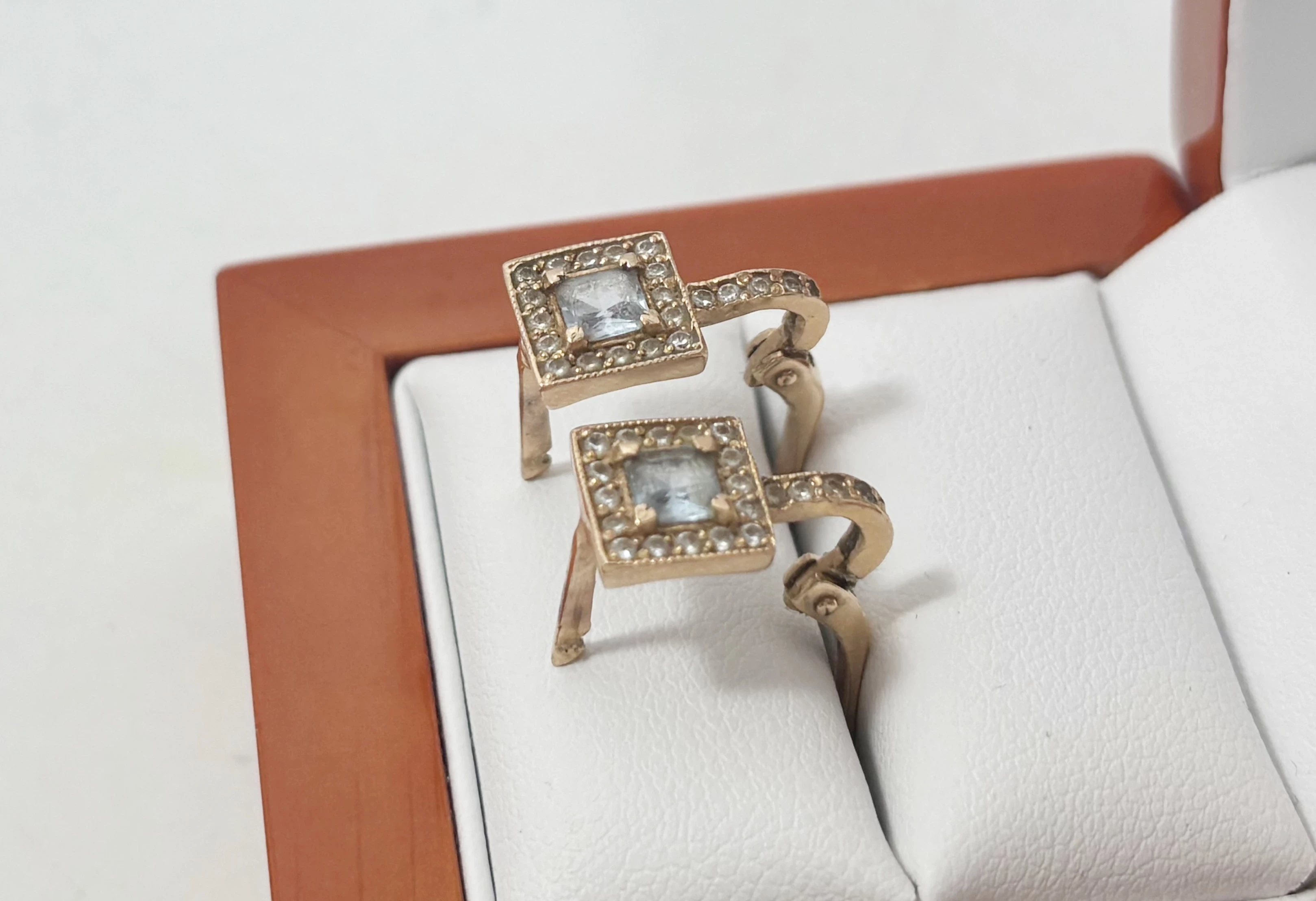 zlote-kolczyki-391g-585-kamien-17088-128