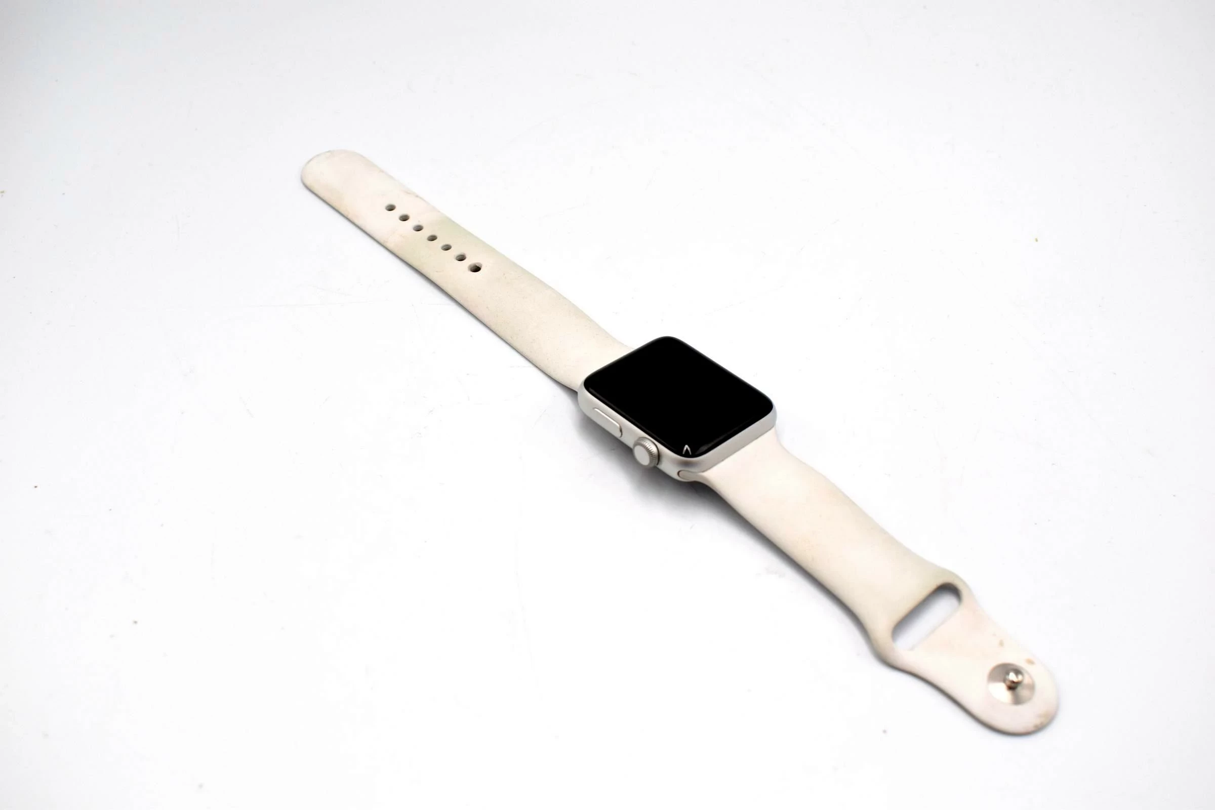 apple-watch-series-3-42mm-aluminium-stan-11323-2
