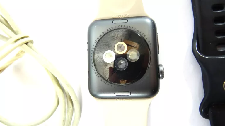 zegarek-smart-watch-apple-watch-series-2-lad-paski-model-249460-1730620