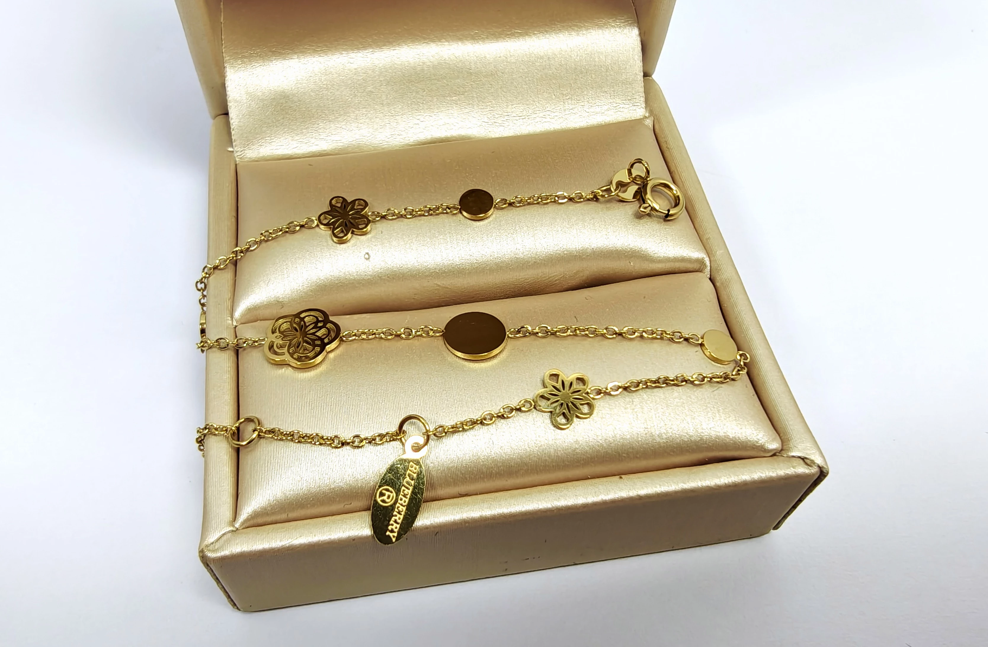 bransoletka-ze-stali-chirurgicznej-z-kwiatkami-tarnogorska-26-gliwice-g1