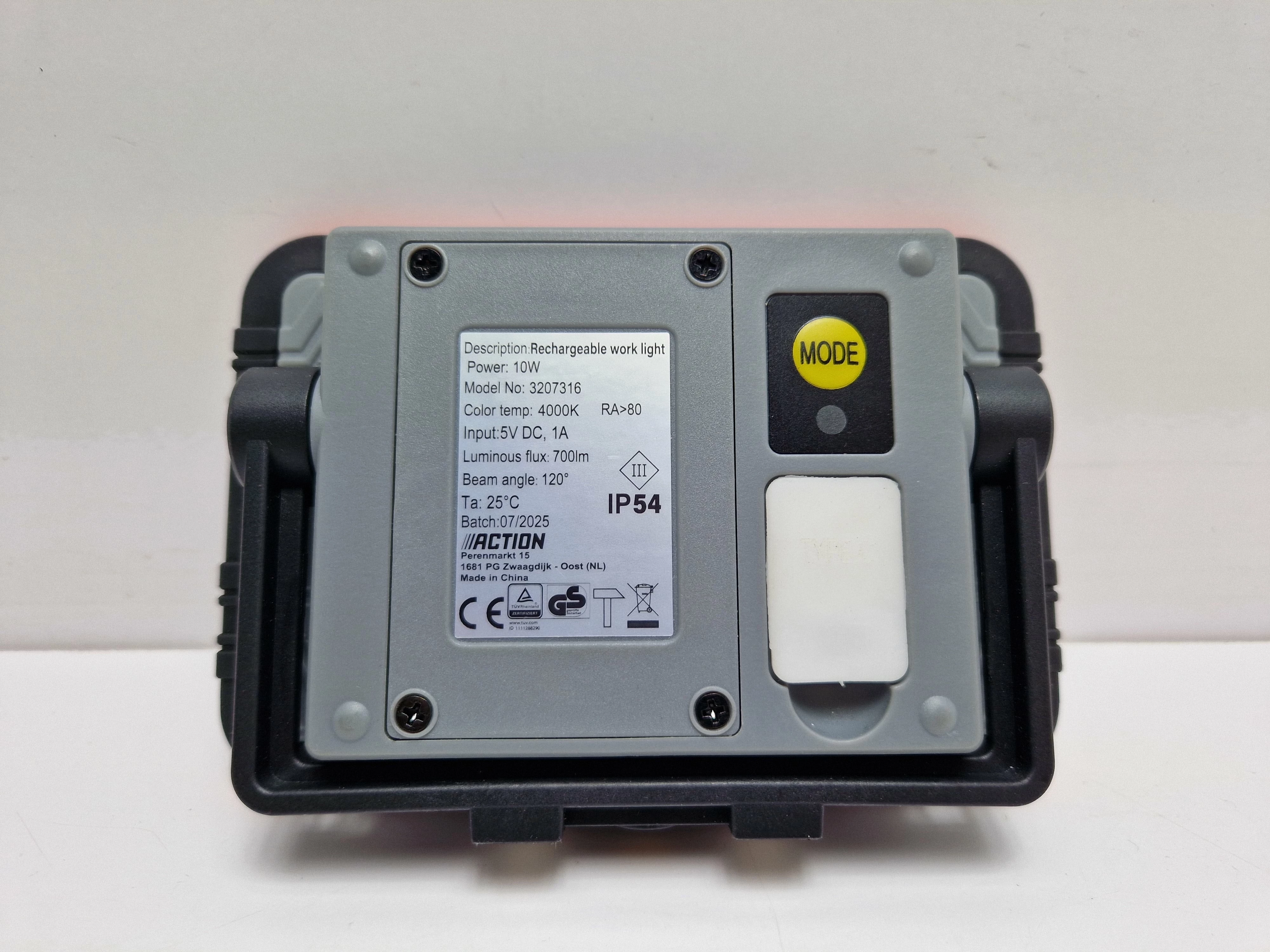 lampa-werckmann-halogen-bialy-neutralny-700-lm-10-w-temperatura-barwowa-4000