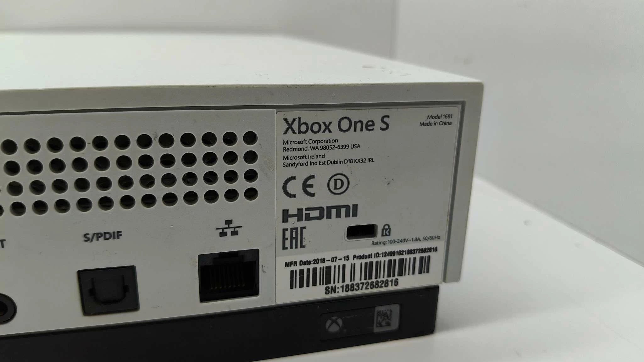 konsola-xbox-one-s-500gb-pad-ean-gtin-889842105117
