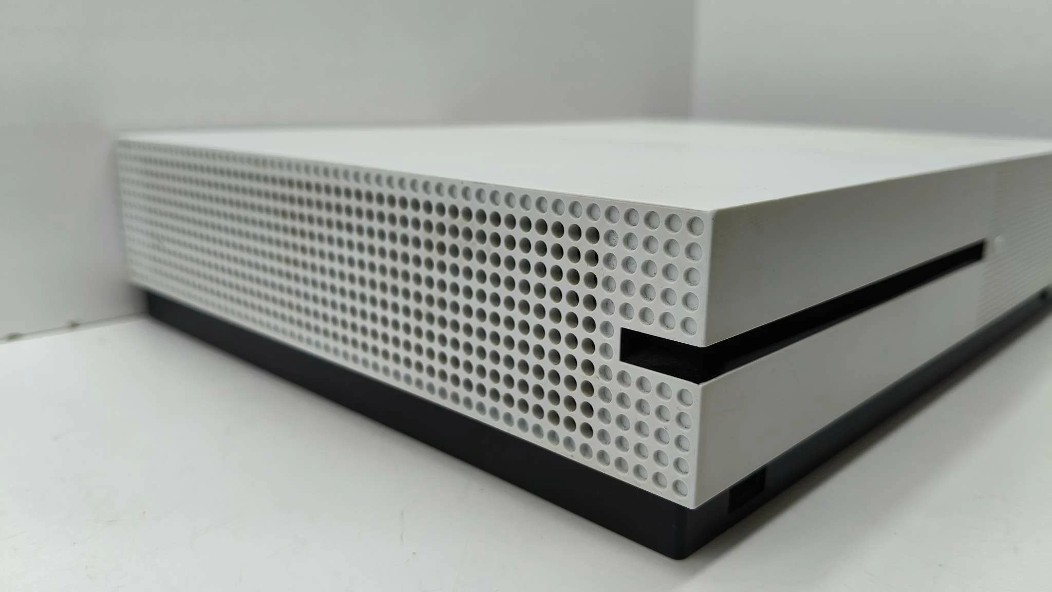 konsola-xbox-one-s-500gb-pad-dysk-wbudowana-pamiec-5179-51