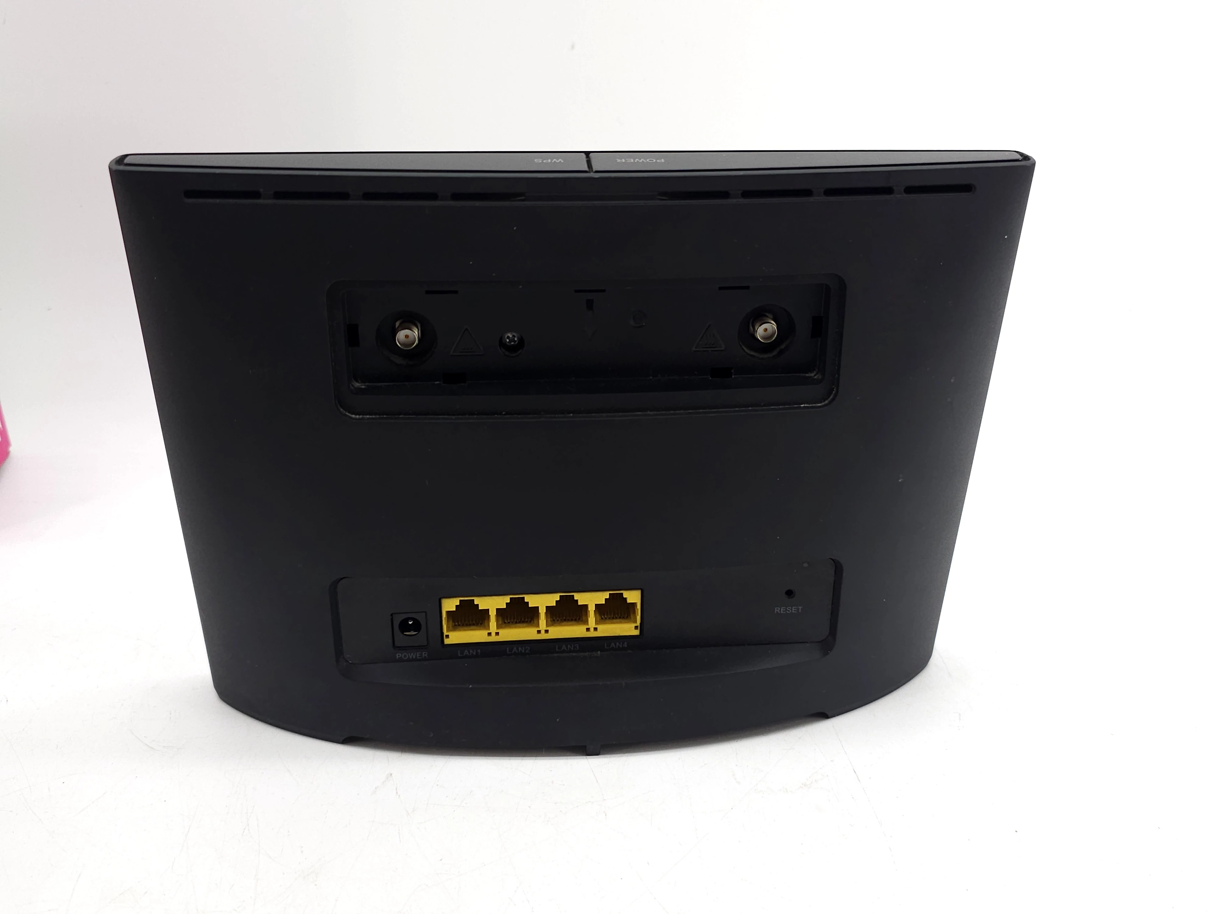 router-huawei-b525s-23a-lte-wbudowany-modem-227329-320377