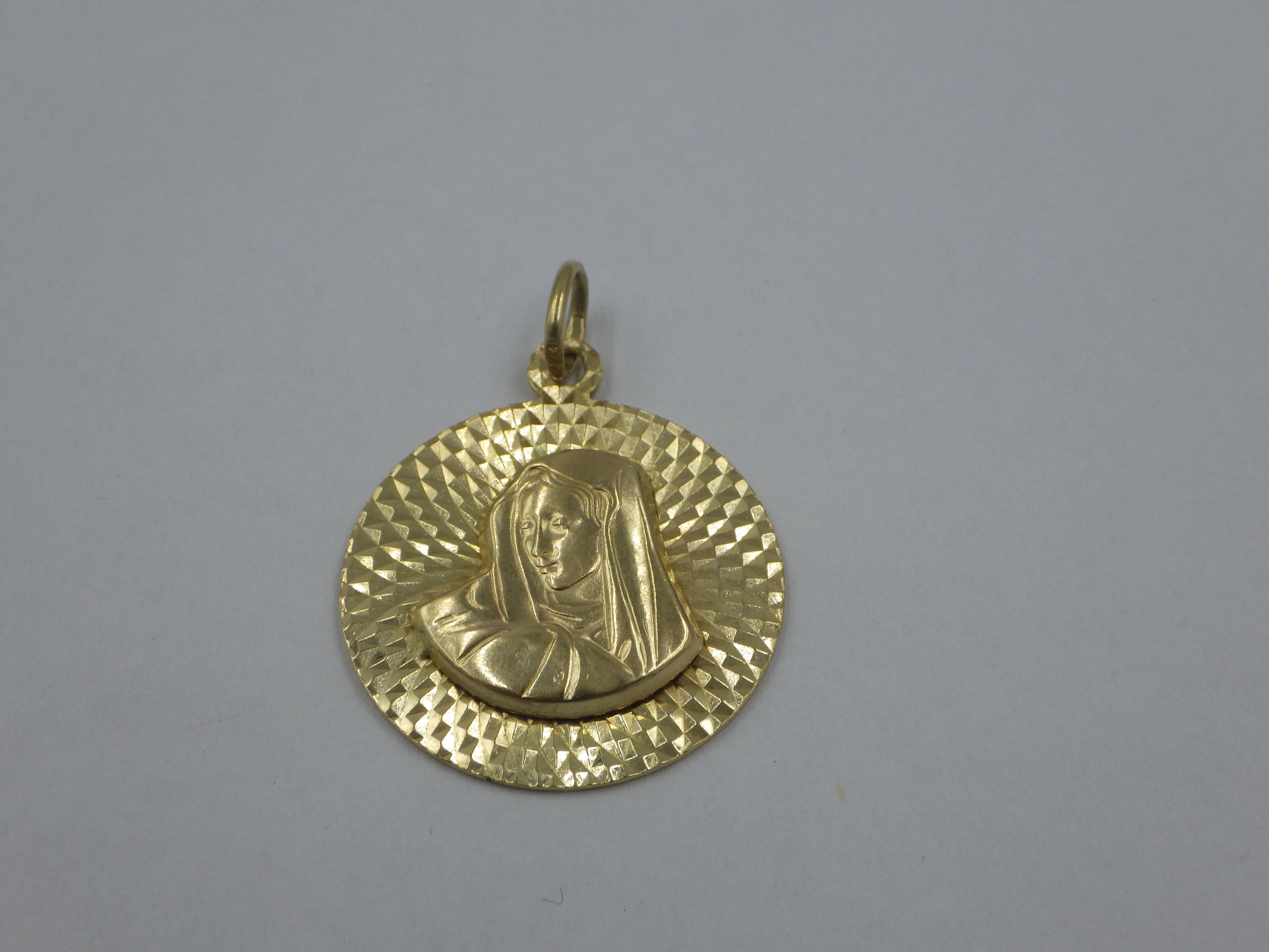 piekna-duza-zdobiona-zawieszka-z-matka-boska-zloto-585-428g-stan-11323-2