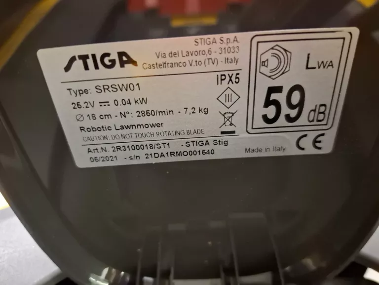 robot-koszacy-stiga-srsw01-husqvarna-automower-250m-instalatioon-kit-wielka-rzeznicka-1-srem-centrum