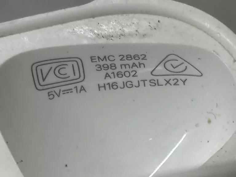 sluchawki-dokanalowe-apple-airpods-2-emc-2862-kod-producenta-a1602