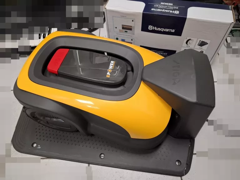 robot-koszacy-stiga-srsw01-husqvarna-automower-250m-instalatioon-kit-wielka-rzeznicka-1-srem-centrum