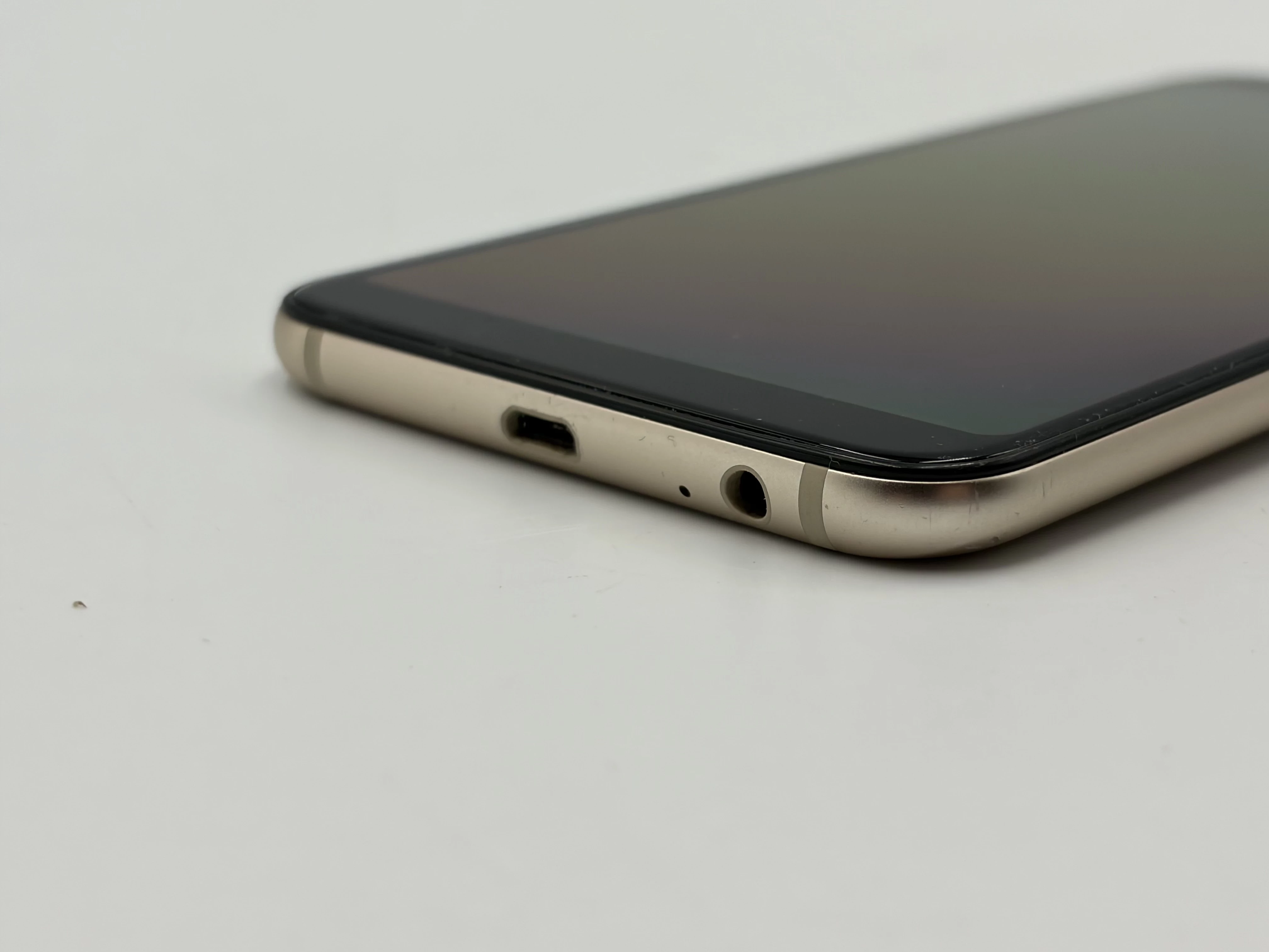 telefon-smartfon-samsung-galaxy-a6-3-gb32-gb-4g-lte-zloty-typ-202685-212929