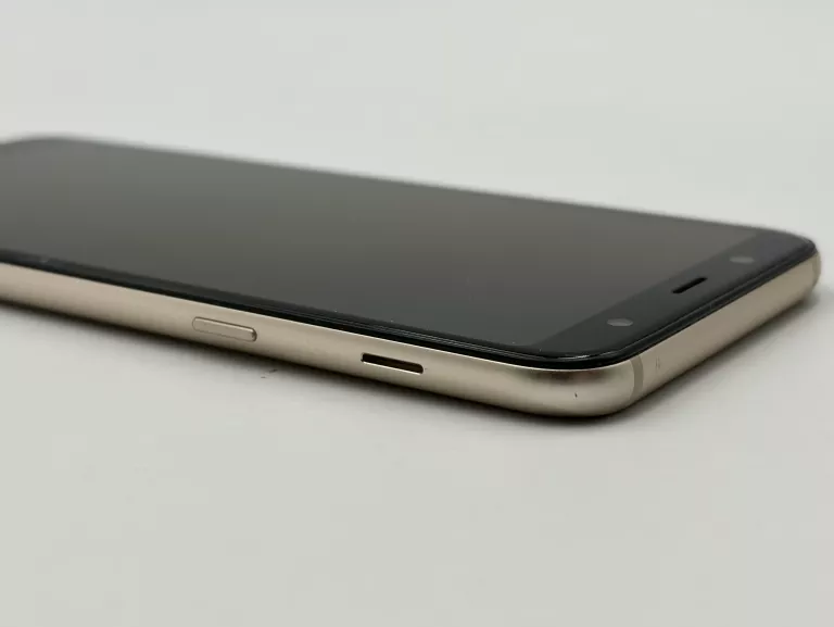 telefon-smartfon-samsung-galaxy-a6-3-gb32-gb-4g-lte-zloty-przekatna-ekranu-600