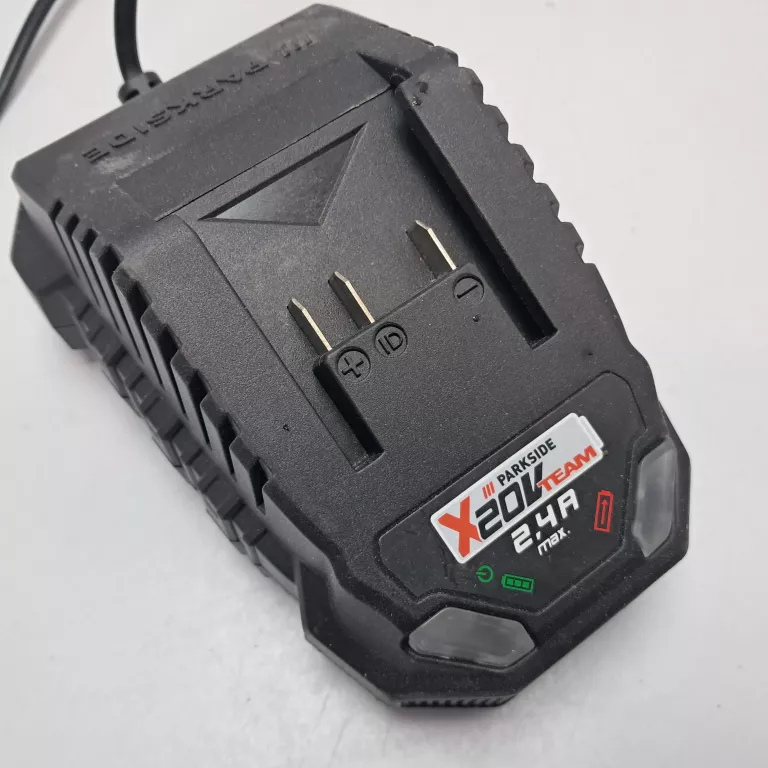 ladowarka-i-akumulator-parkside-stan-11323-2