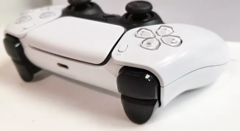 konsola-sony-ps5-cfi-1216a-komplet-kod-producenta-cfi-1216a