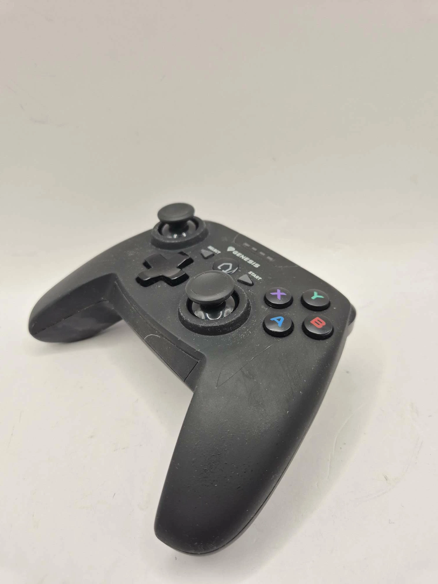 pad-bezprzewodowy-genesis-pv-58-stan-11323-2