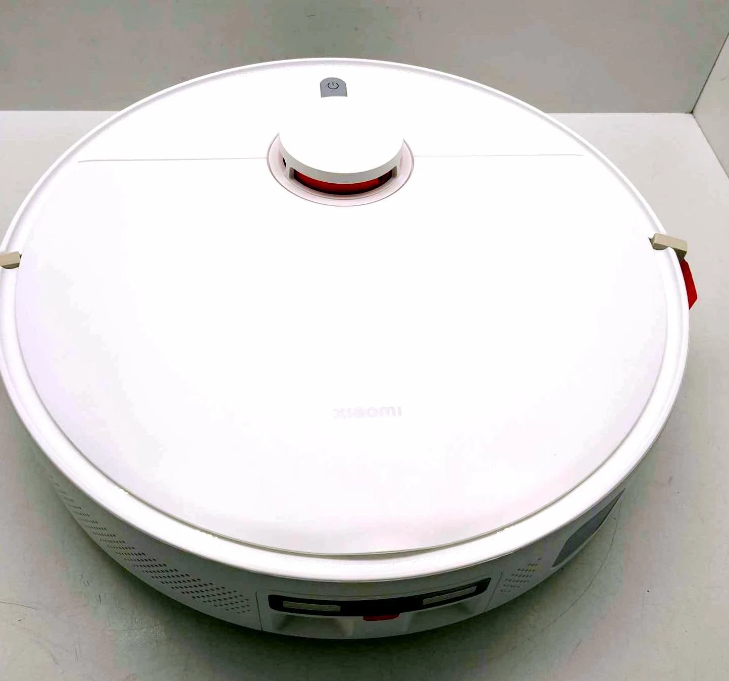 robot-sprzatajacy-xiaomi-vacuuum-h40-kolor-dominujacy-129357-2