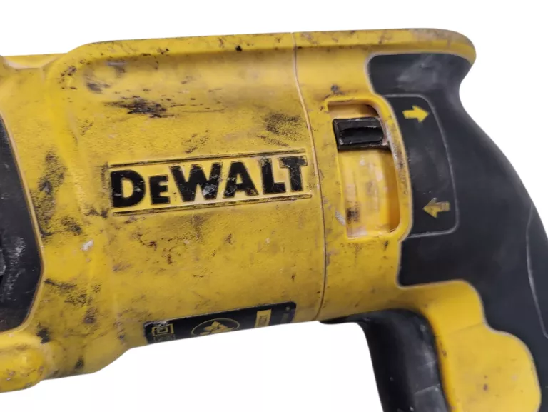 mlotowiertartka-dewalt-18v-energia-udaru-260