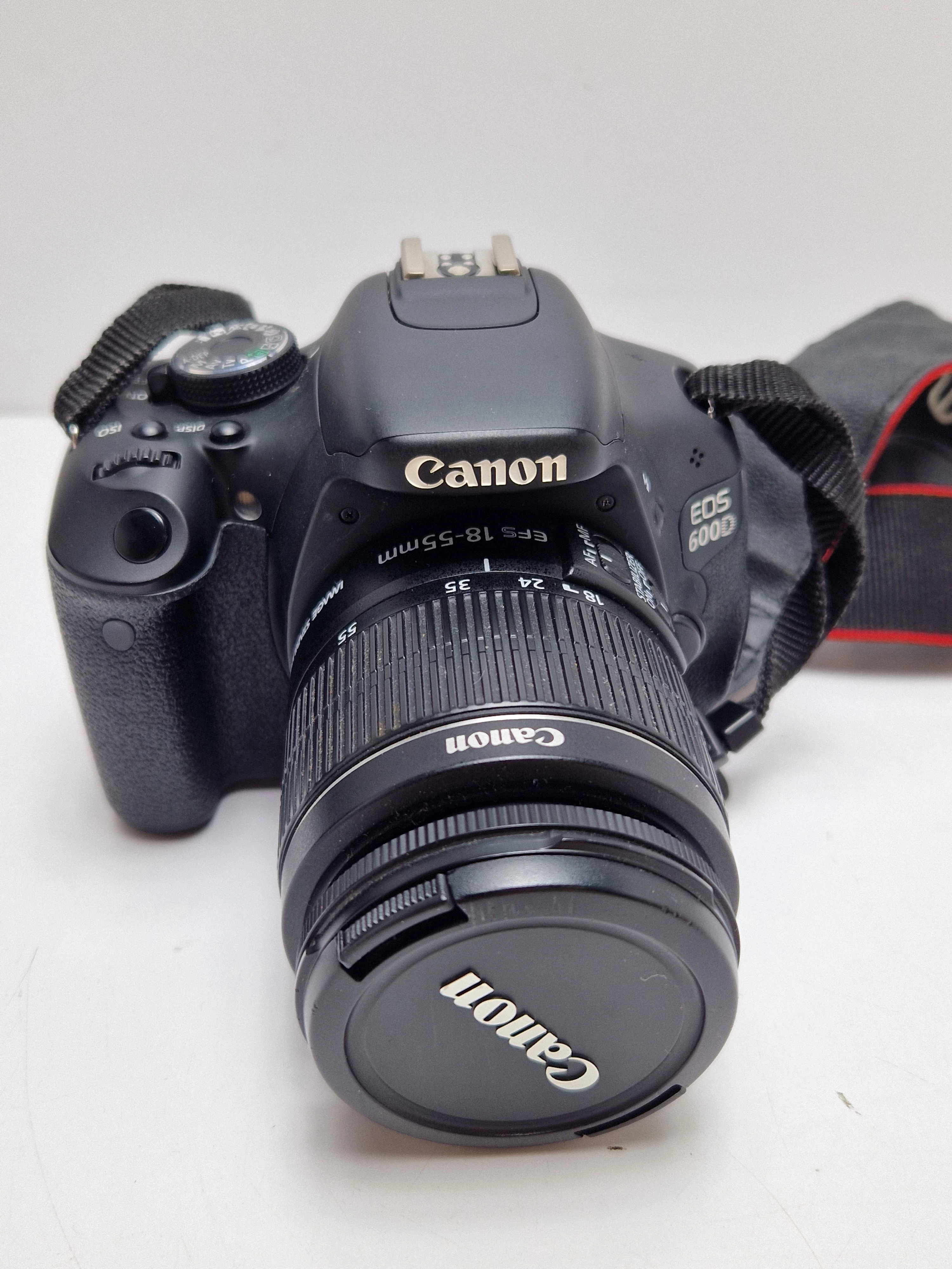 lustrzanka-canon-eos-600d-obiektyw-canon-efs-18-55mm-etui-zestaw-ean-gtin-9331617647564