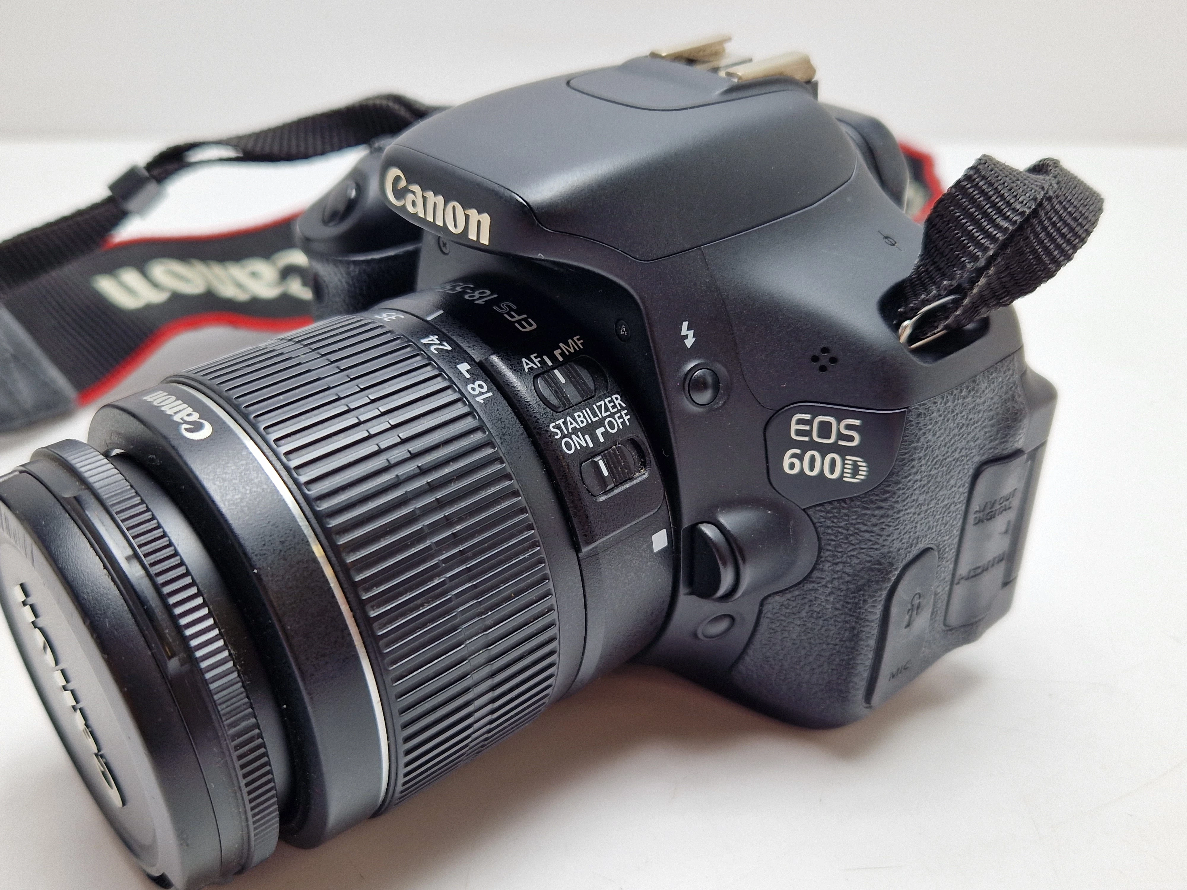 lustrzanka-canon-eos-600d-obiektyw-canon-efs-18-55mm-etui-zestaw-rozdzielczosc-1800