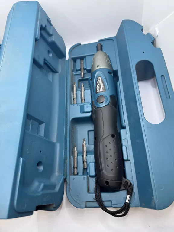 wkretak-z-bitami-makita-6723d-stan-11323-2