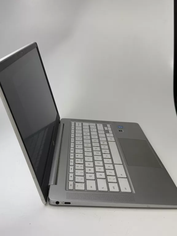 laptop-hp-chrombook-14-bialy-kod-producenta-b4gx5ua-intel-celeron-n8gb64gb-emmcwin-11