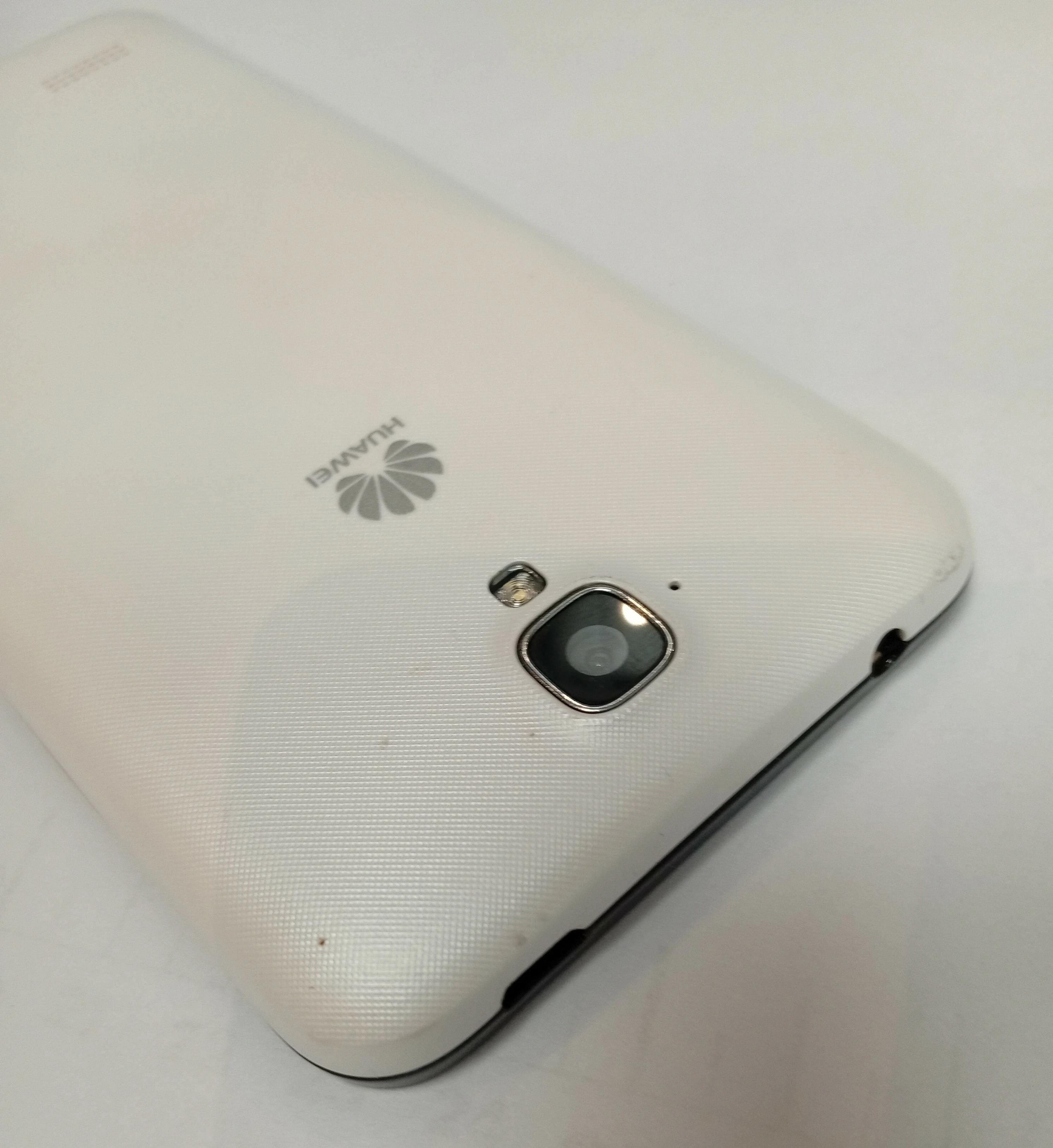 telefon-smartfon-huawei-y5-1-gb-8-gb-4g-lte-bialy-kod-producenta-y560-l01