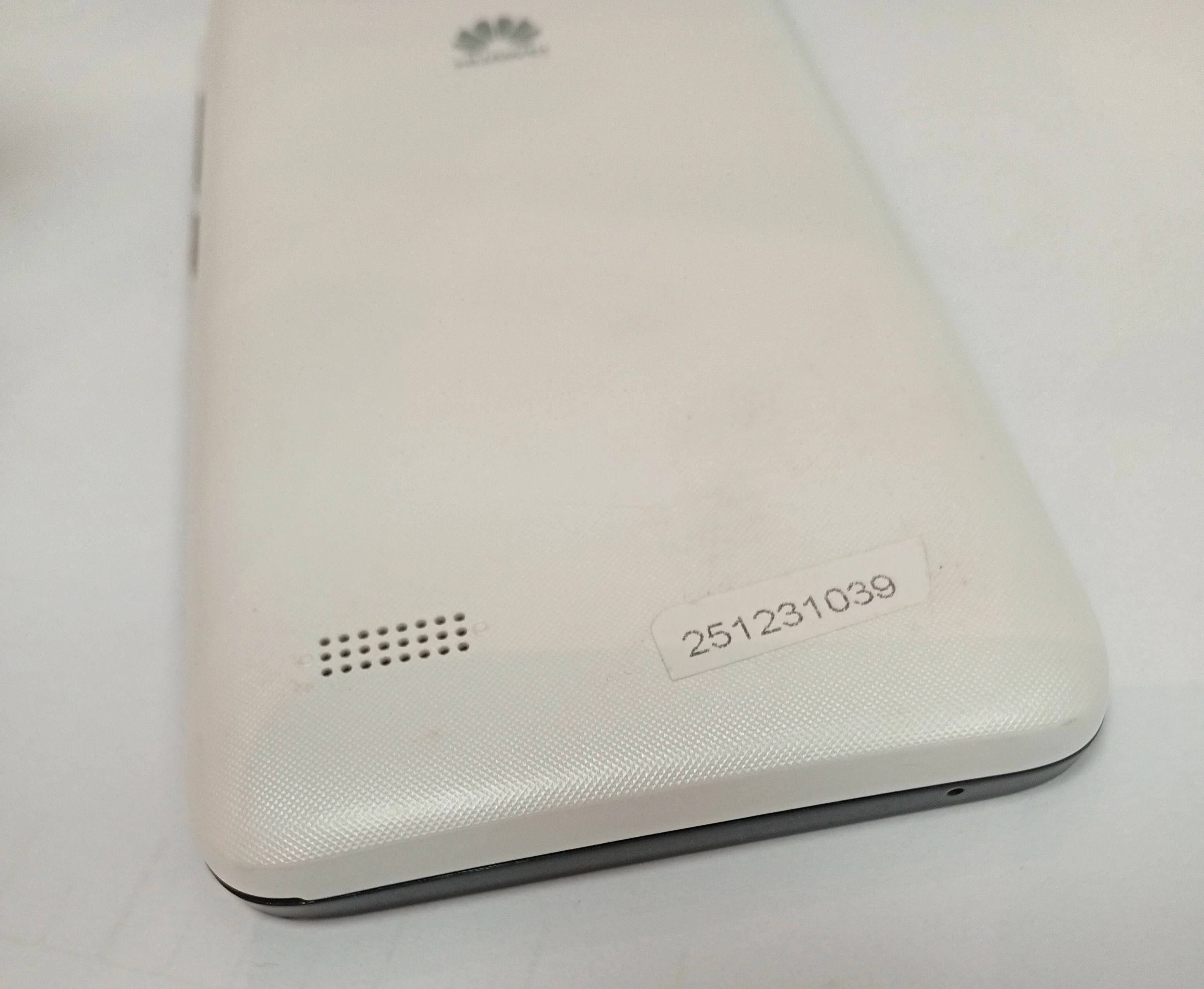 telefon-smartfon-huawei-y5-1-gb-8-gb-4g-lte-bialy-stan-11323-2