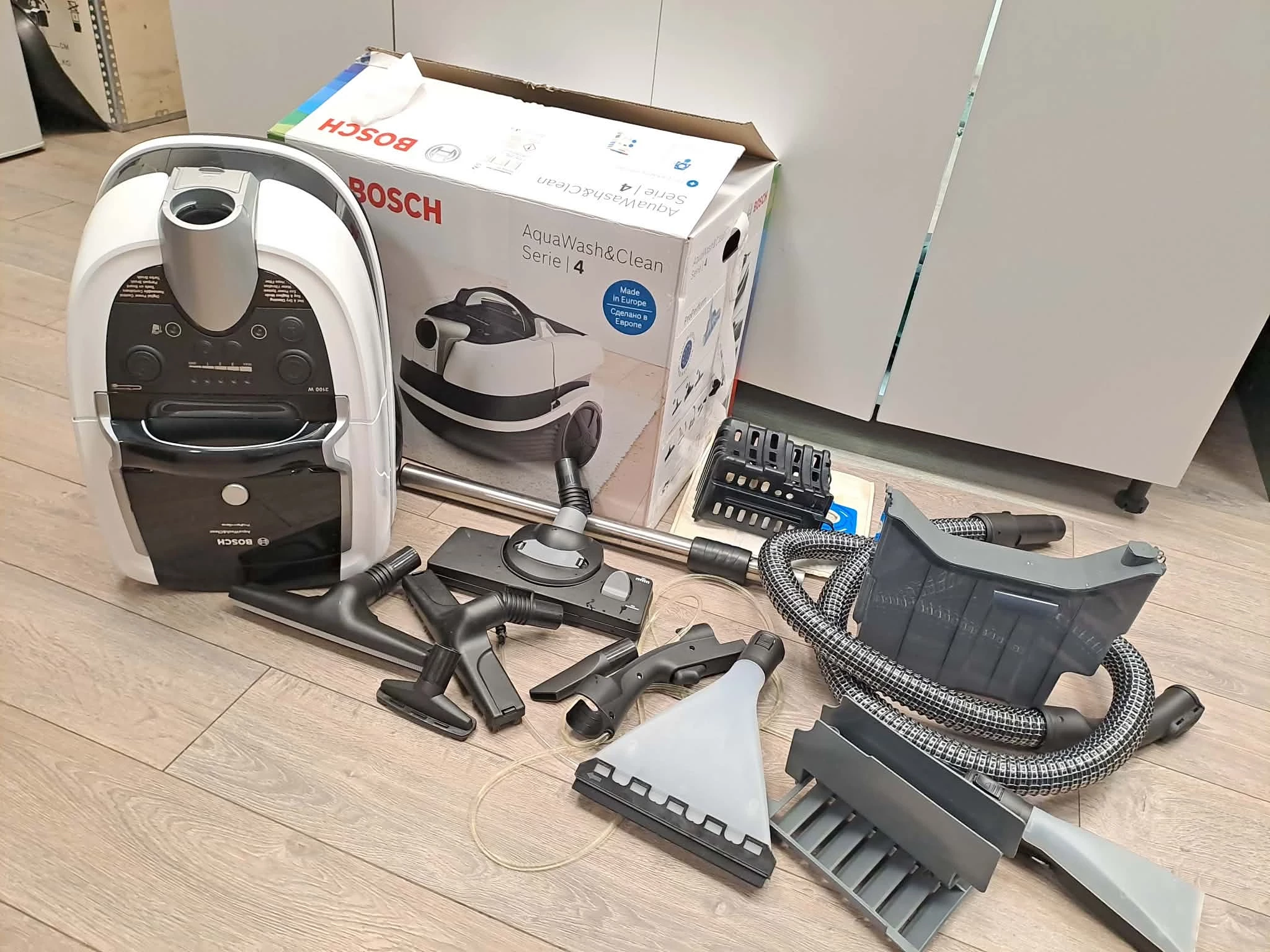 odkurzacz-pioracy-bosch-aquawashclean-serie-4-vc763-komplet-ubezpieczeni-mostowa-6-augustow-balitc