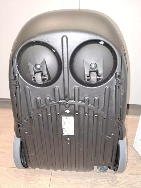 odkurzacz-pioracy-bosch-aquawashclean-serie-4-vc763-komplet-ubez-do-2031-pojemnosc-zbiornika-na-brudna-wode-500