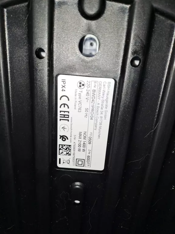 odkurzacz-pioracy-bosch-aquawashclean-serie-4-vc763-komplet-ubezpieczeni-funkcje-205458-4