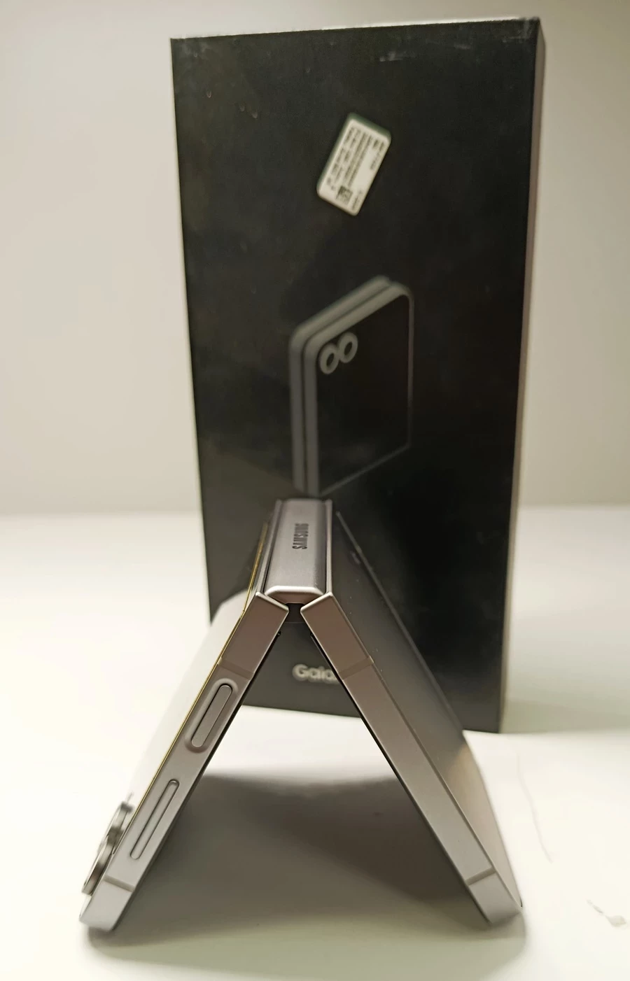 samsung-galasy-z-flip-612512gb-zestaw-orange-system-operacyjny-4388-1