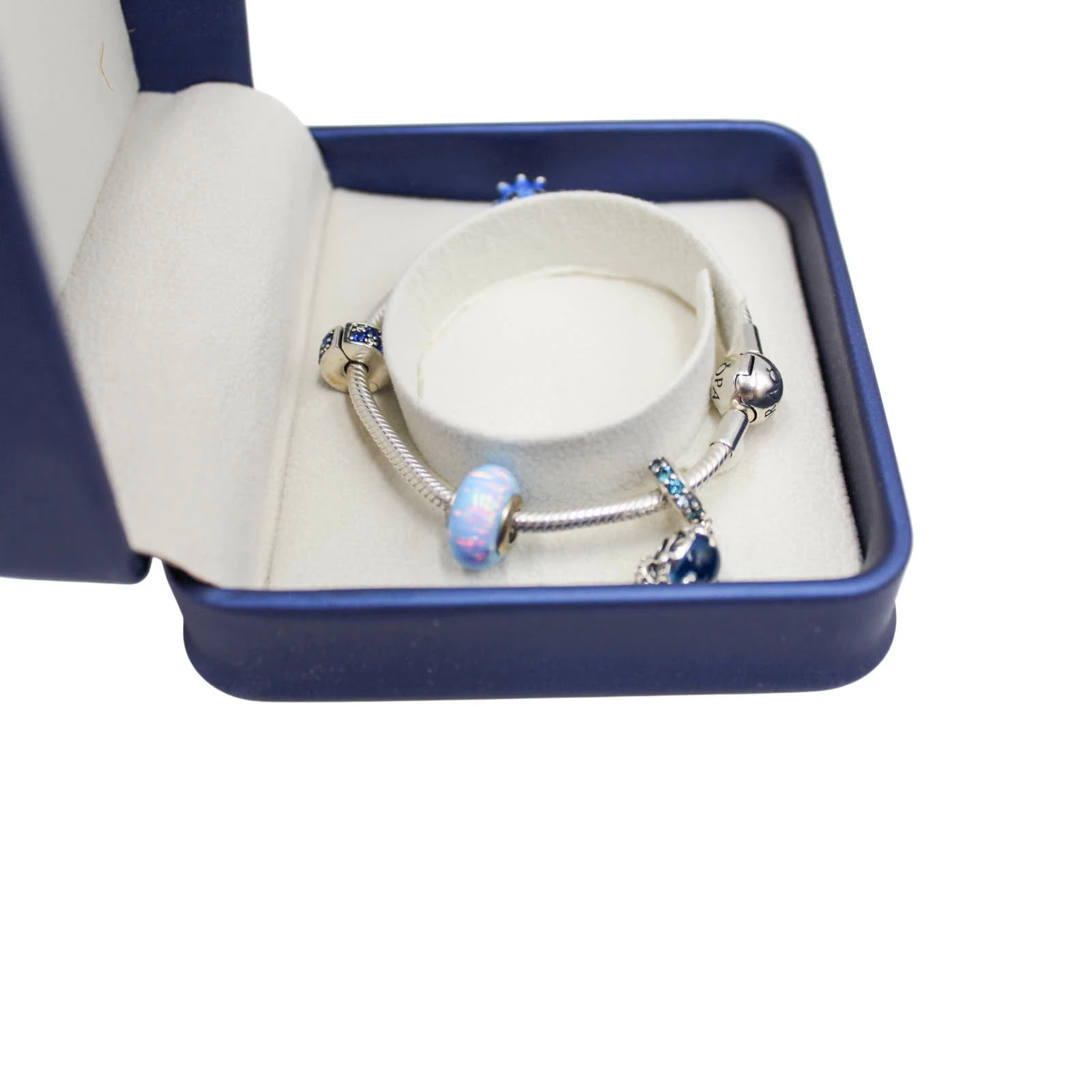 piekna-srebrna-bransoletka-znanej-marki-z-4-charmsami-p925-w2476-material-15835-4