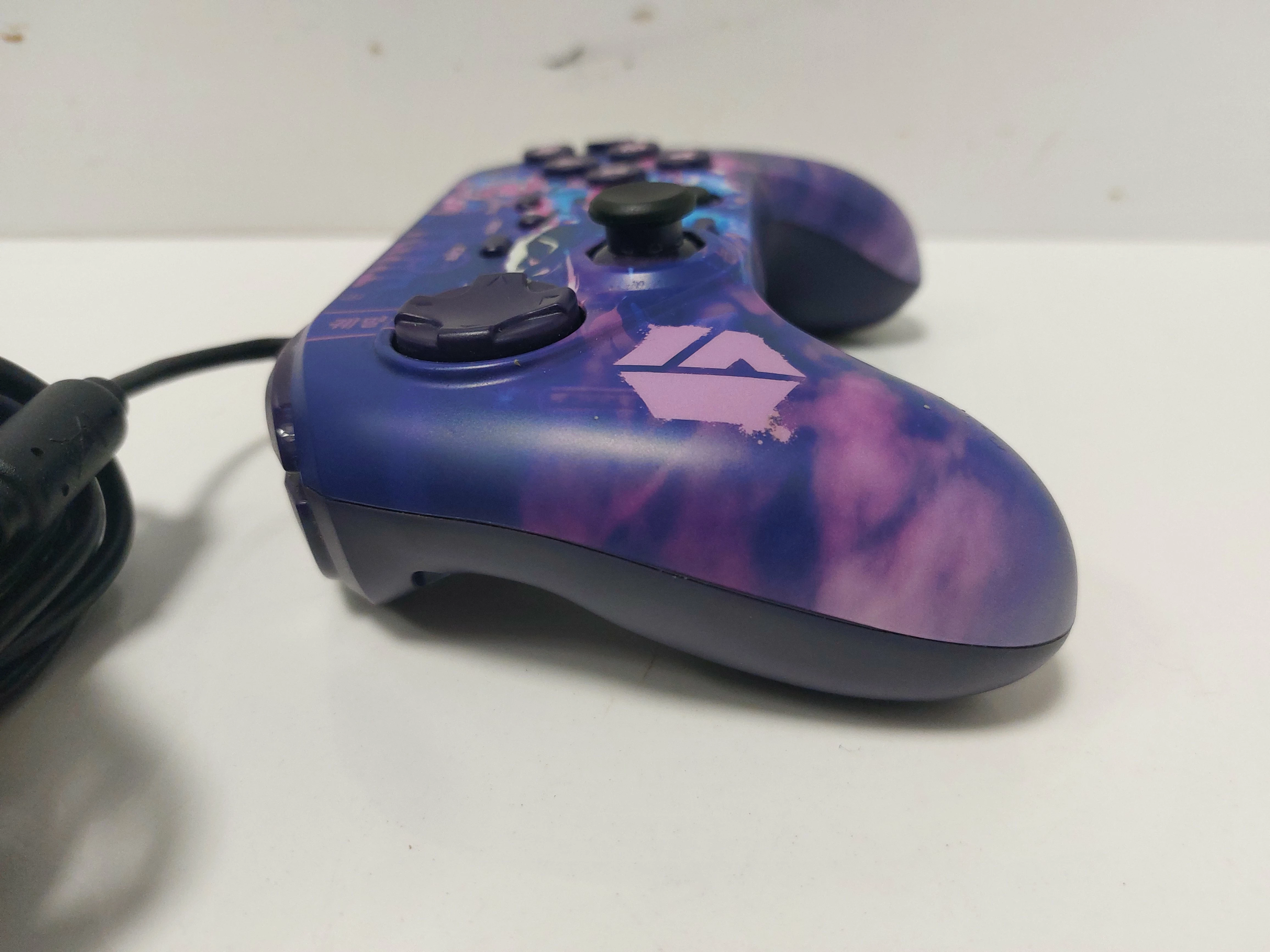 pc-hori-fighting-commander-octa-sf-6-juri-edition-polecam-model-octa-street-fighter-6-juri