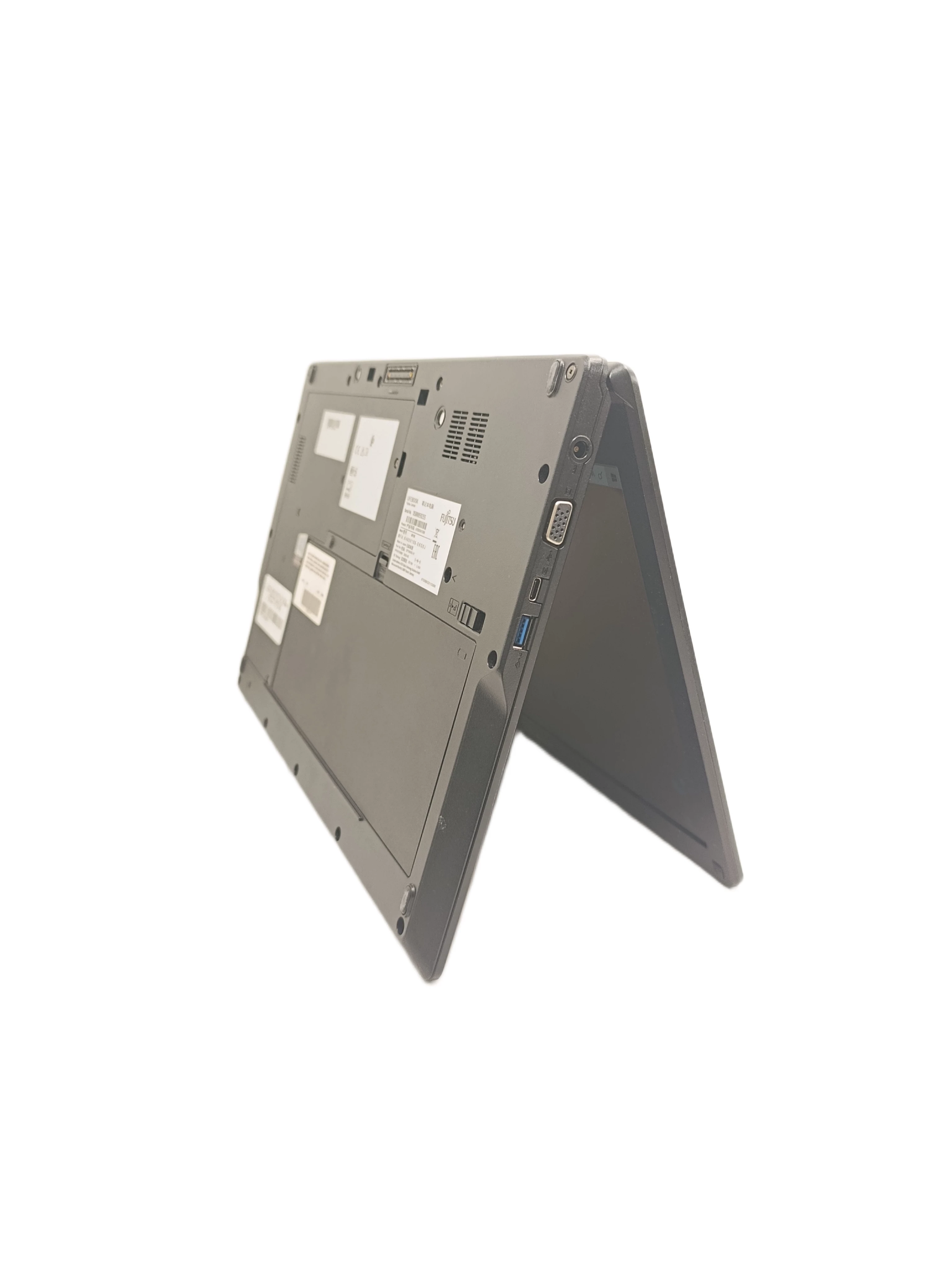 laptop-fujitsu-life-book-e559-16256-przekatna-ekranu-1560