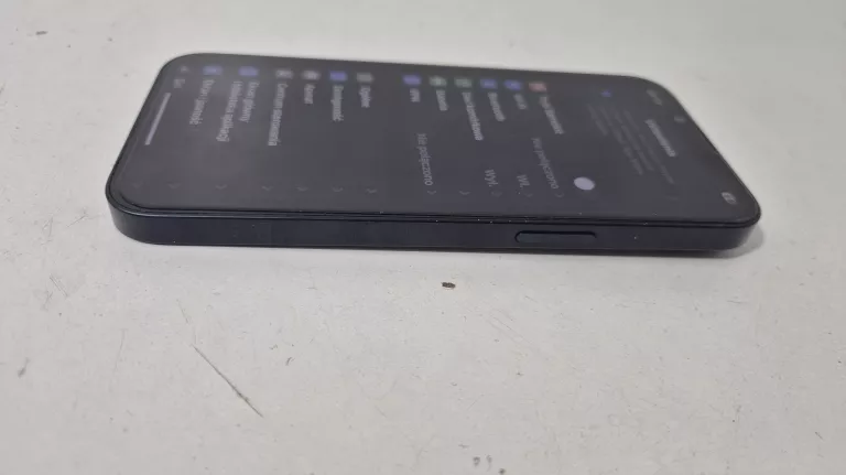 telefon-iphone-14-kondycja-89-przekatna-ekranu-610