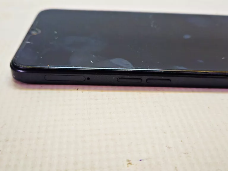 telefon-oppo-a78-5g-etui-ds-1284-przekatna-ekranu-656