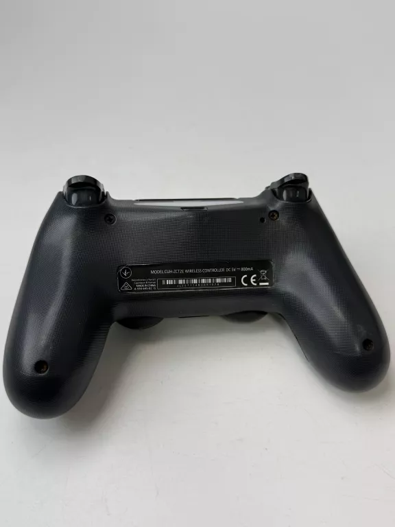 pad-do-ps4-czarny-stan-11323-2