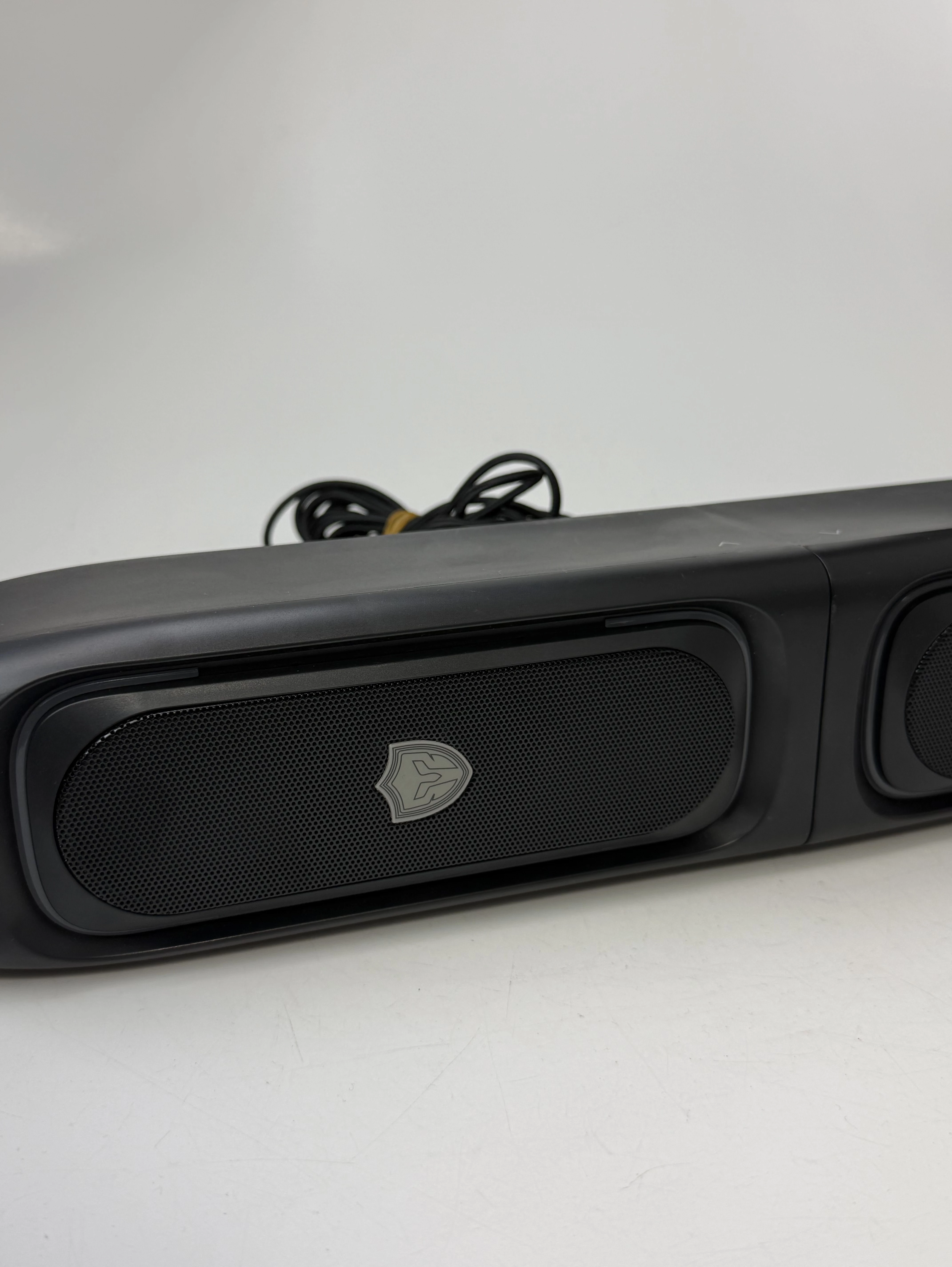 glosnik-battleron-soundbar-stan-11323-2