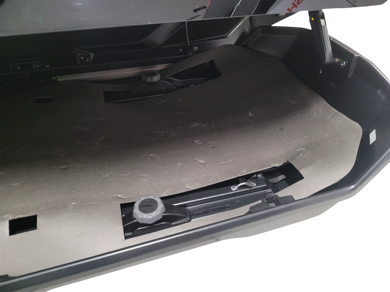 thule-motion-xt-l-czarny-polysk-450-litrow-stan-11323-2