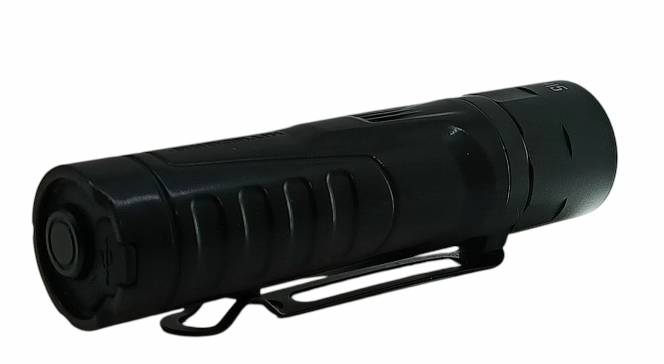 latarka-akumulatorowa-z-funkcja-powerbanka-nitecore-mh15-zasilanie-209202-1769478