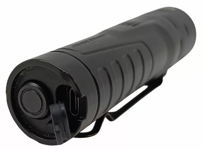 latarka-akumulatorowa-z-funkcja-powerbanka-nitecore-mh15-rodzaj-16428-2