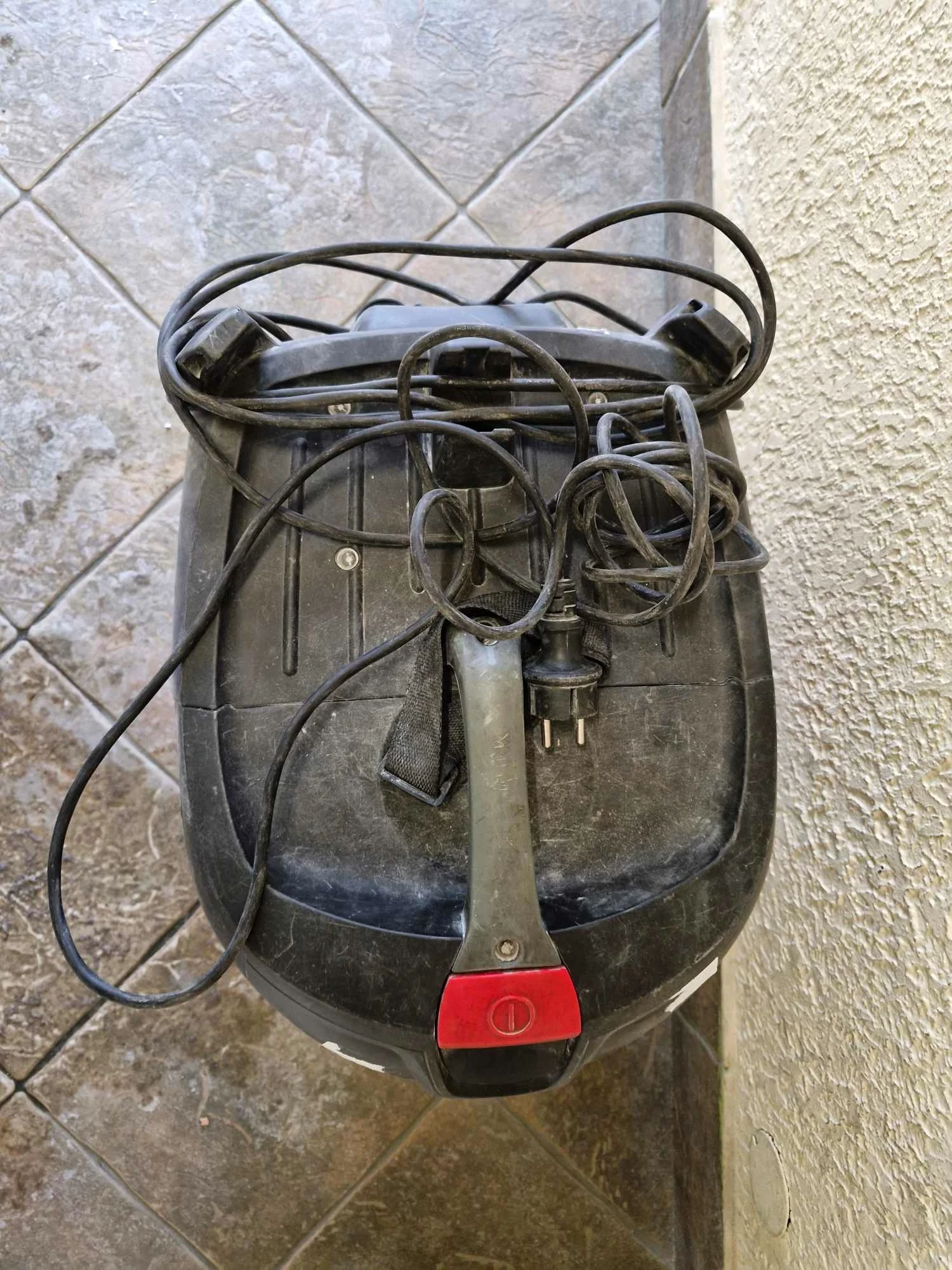 odkurzacz-przemyslowy-wurth-iss-35-s-kod-producenta-0701-138x