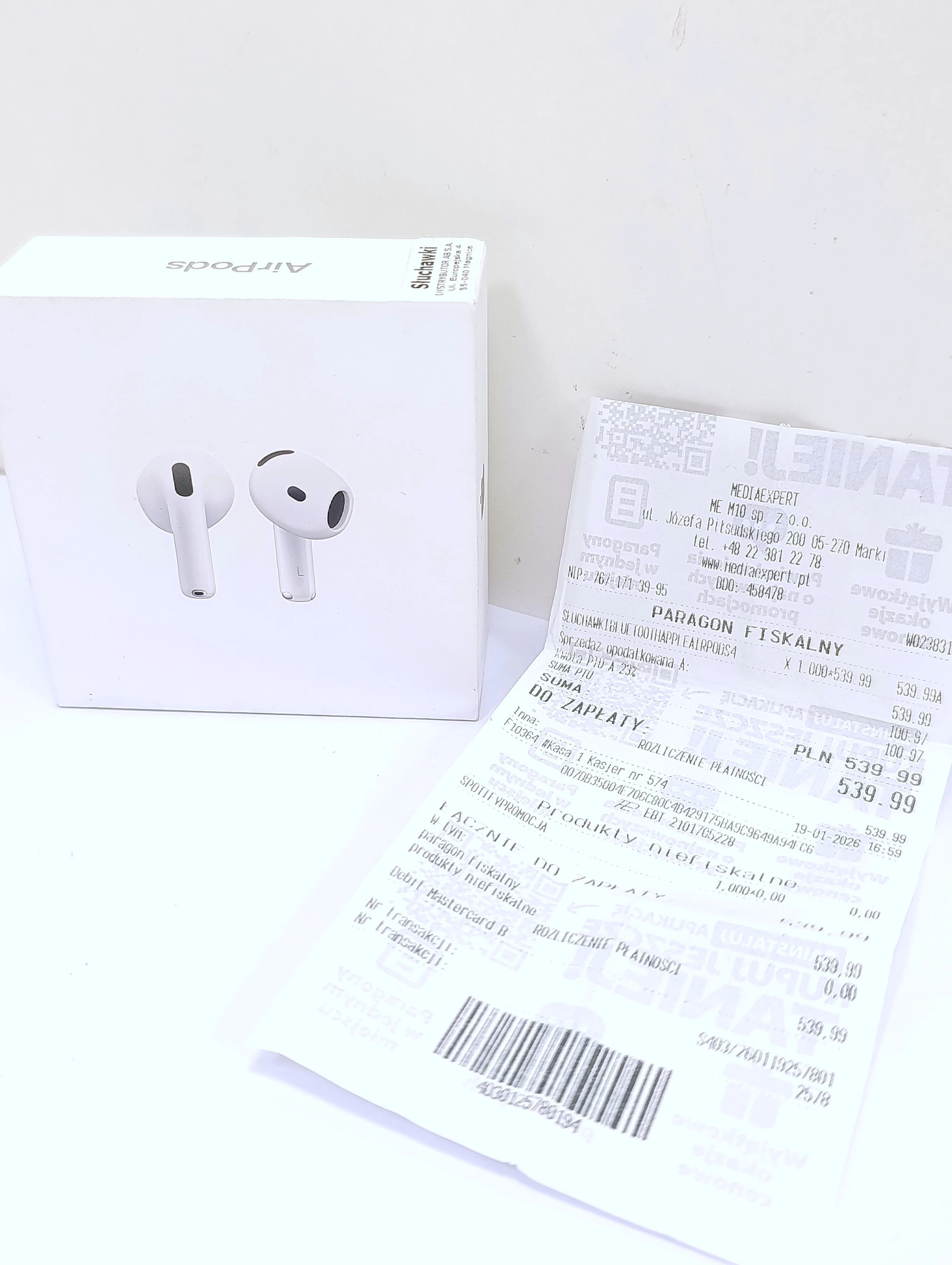 sluchawki-airpods-4-ean-gtin-195949688591