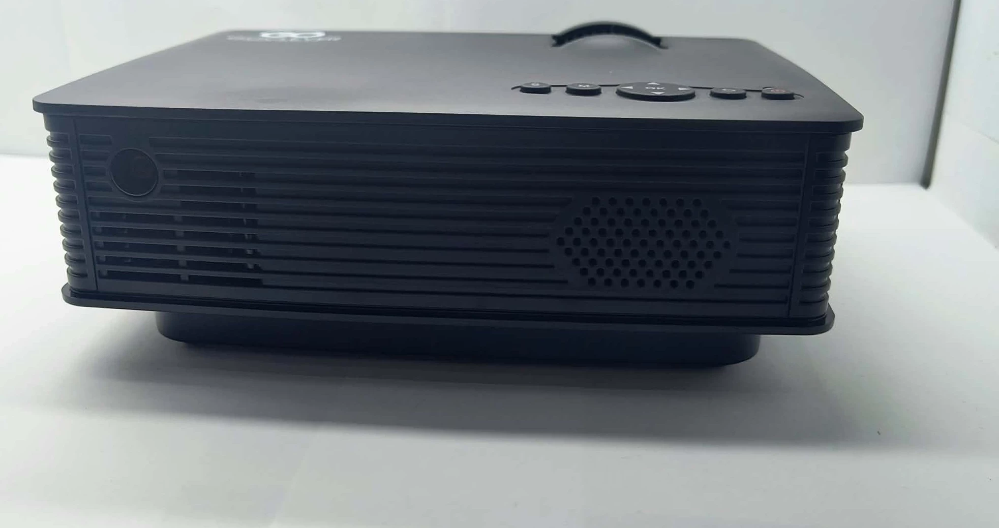 projektor-goclever-cineo-focus-2-stan-11323-2