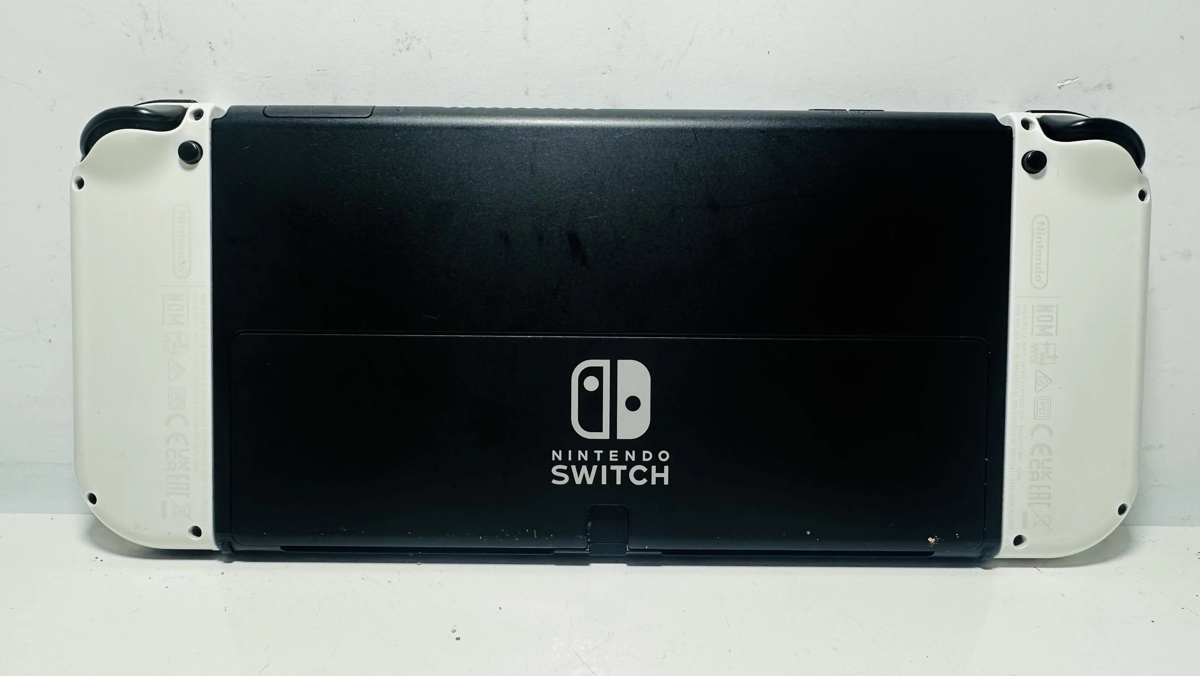 konsola-nintendo-switch-oled-biala-z-podstawka-gra-stan-11323-2