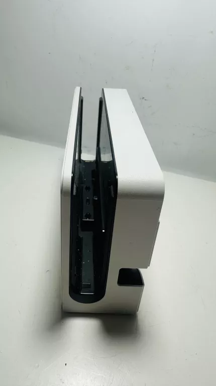 konsola-nintendo-switch-oled-biala-z-podstawka-gra-kolor-249512-1647414