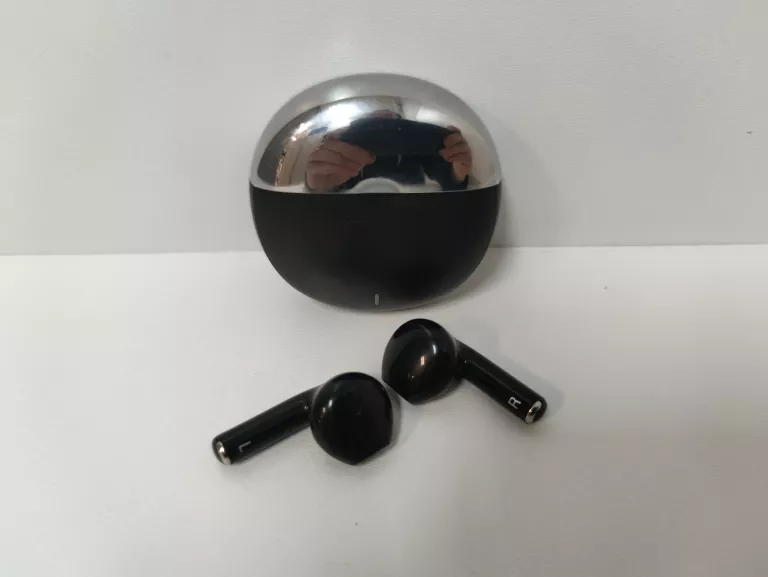 sluchawki-bezprzewodowe-douszne-tws-ly01-stan-11323-2