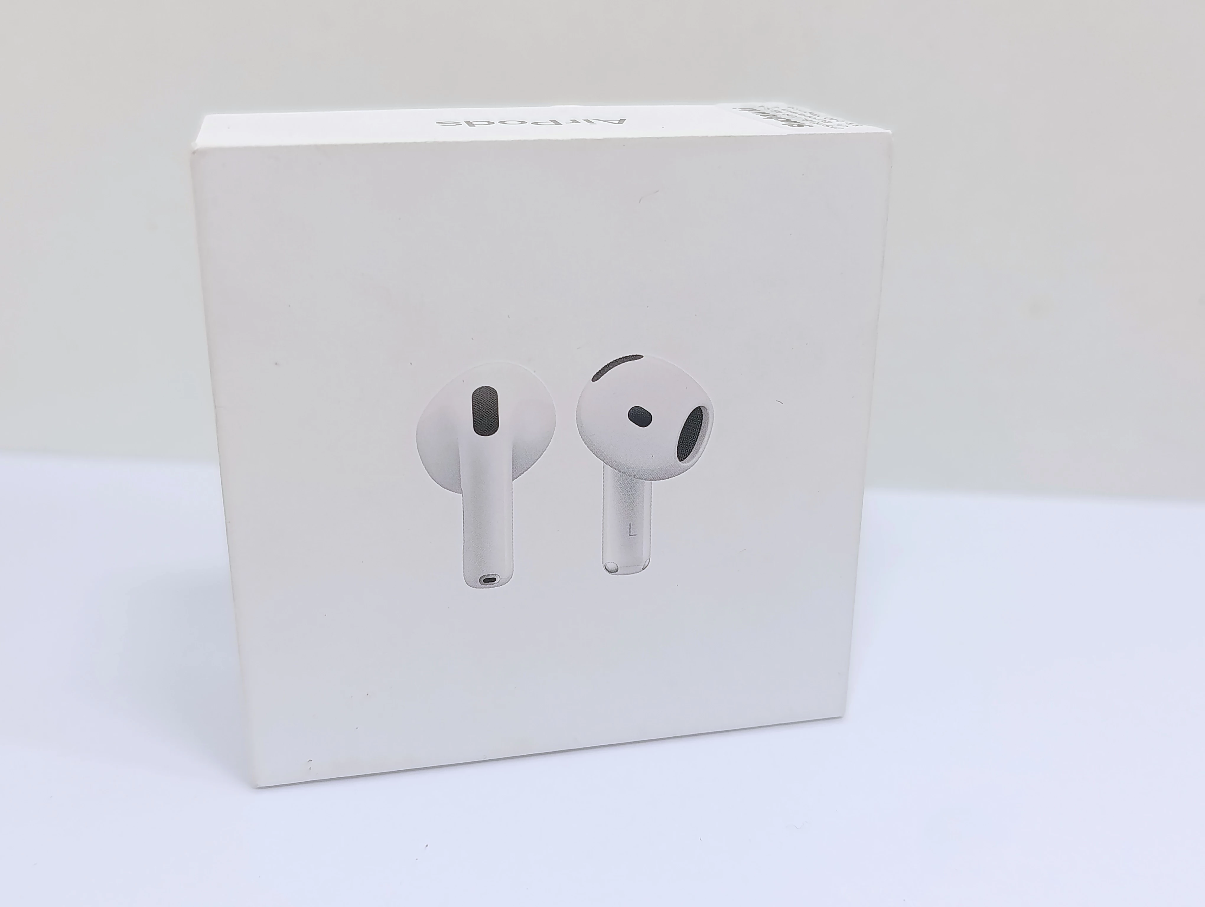 sluchawki-airpods-4-waga-produktu-3230