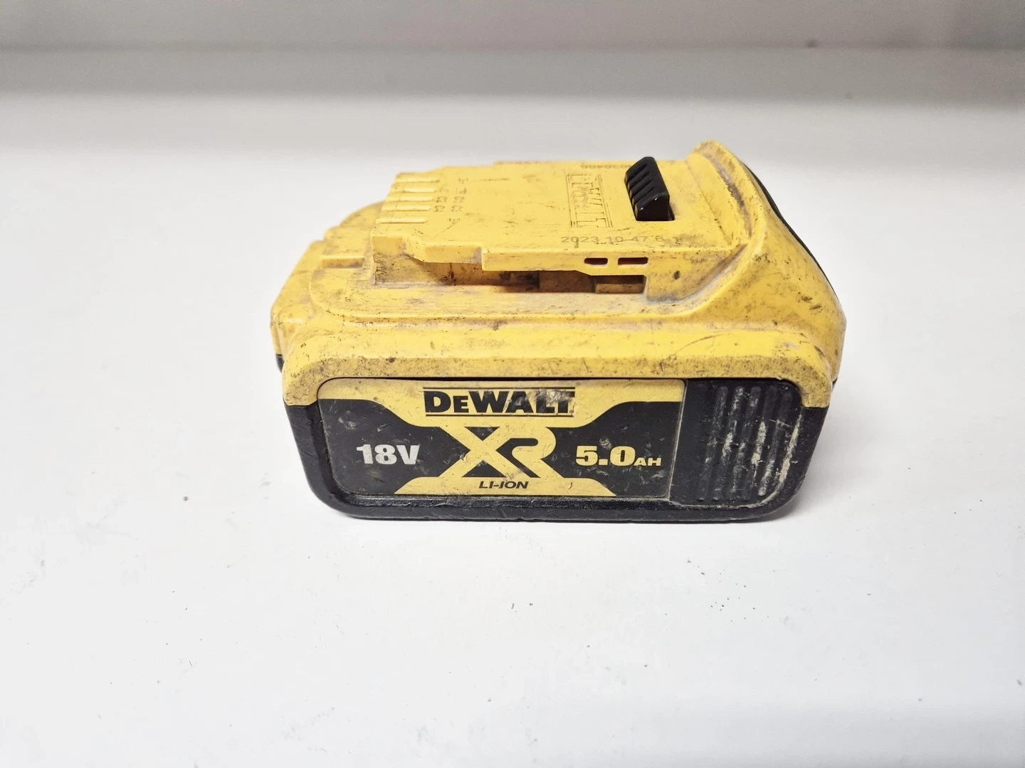 bateria-dewalt-dcb184-18v-5ah-napiecie-v-128551-6