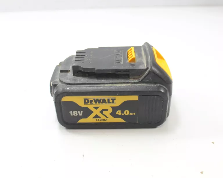 wkretarka-dewalt-dcd780-2-akumulatory-4ah-ladowarka-stan-11323-2