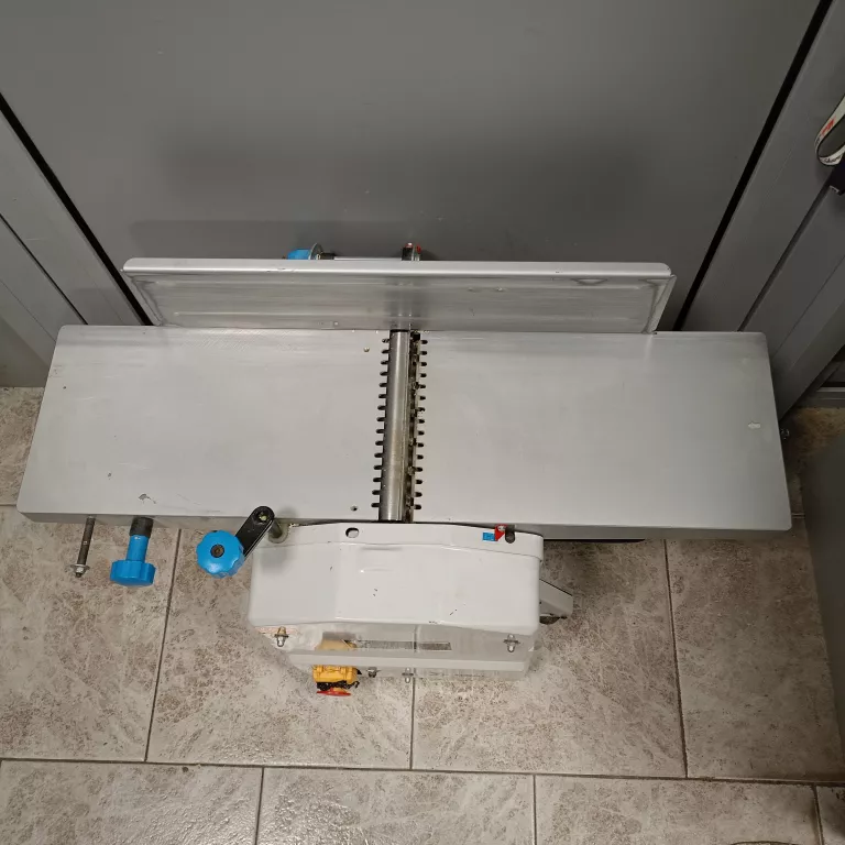 heblarka-grubosciowka-macallister-mpt-1500-glebokosc-strugania-300